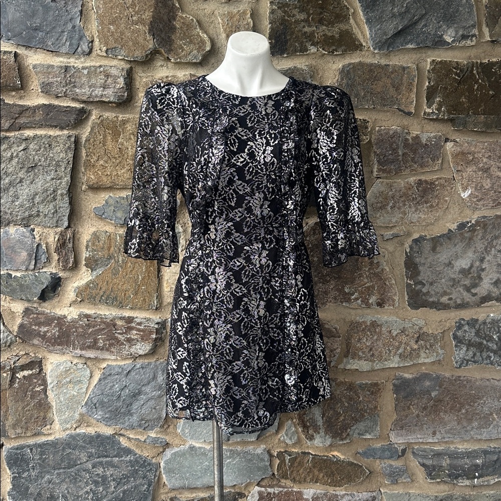 Black Floral Lace Long-Sleeve Mini Dress - Picture 2 of 7